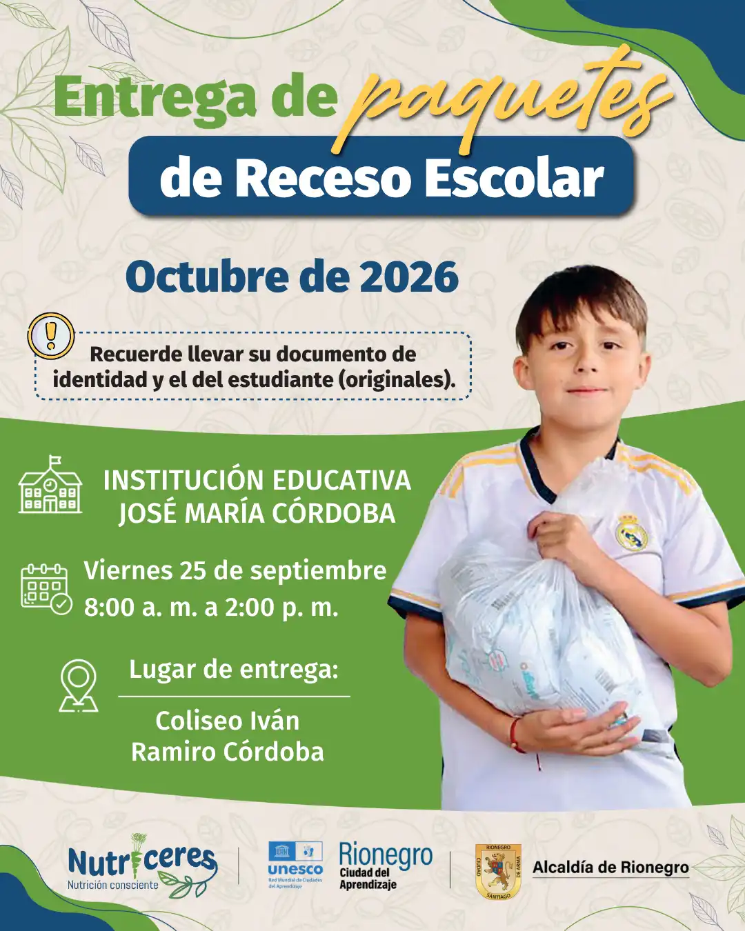 Entrega del Paquete Vacacional Nutricional a familias y estudiantes por parte del equipo de Nutriceres.
